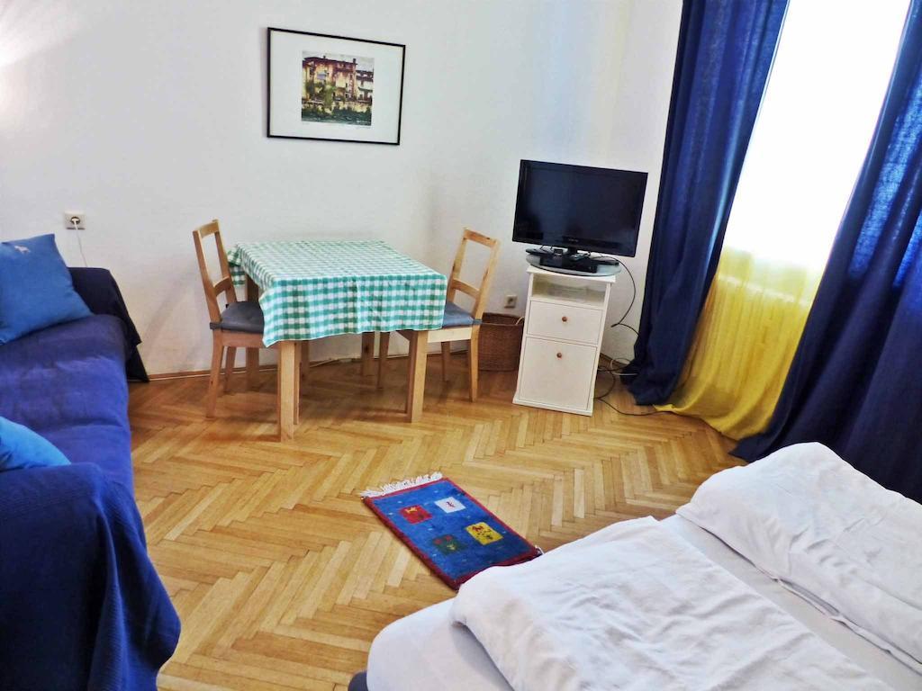 Apartment Naschmarkt Viyana Oda fotoğraf